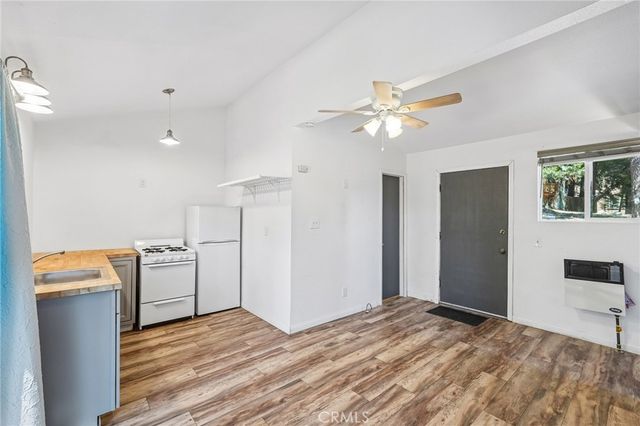 21461 Crest Forest, Cedarpines Park, CA 92322