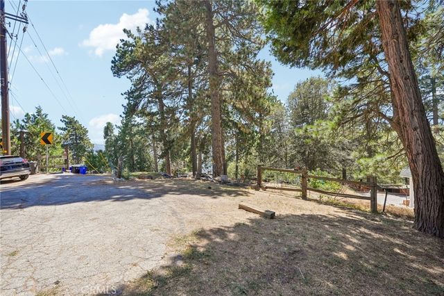 21461 Crest Forest, Cedarpines Park, CA 92322