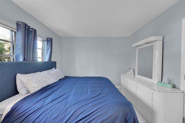 4627 Bougainvilla Dr 1A, Lauderdale By The Sea, FL 33308