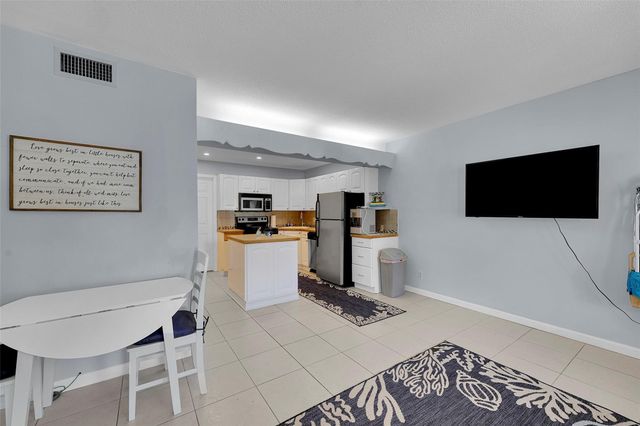 4627 Bougainvilla Dr 1A, Lauderdale By The Sea, FL 33308