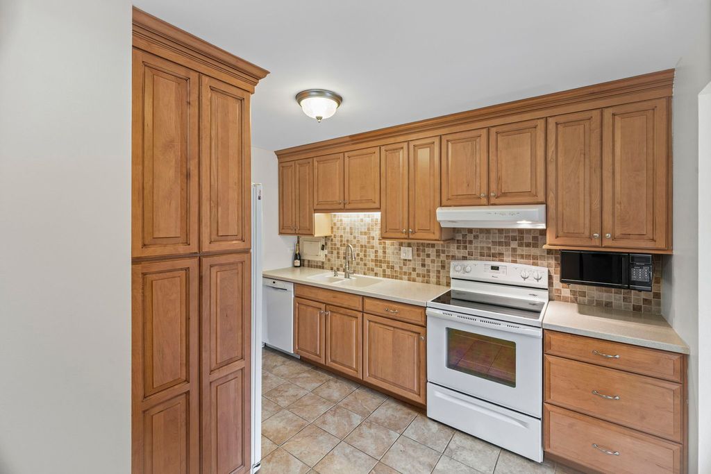 1505 E Central Road 216B, Arlington Heights, IL 60005 — photo 5