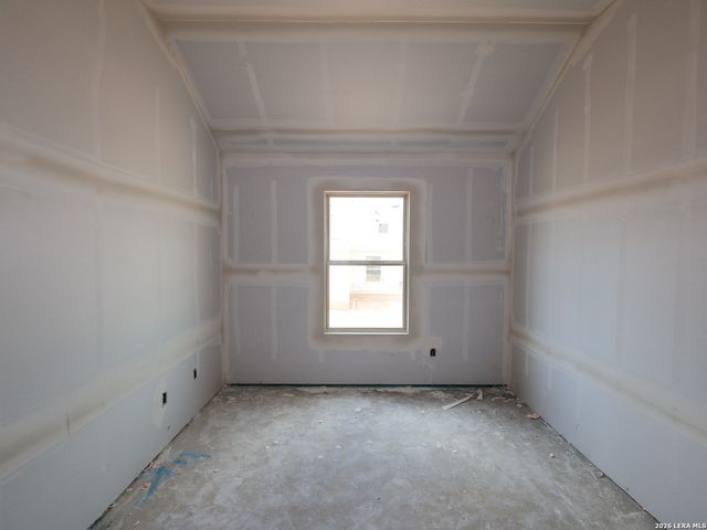 17403 Elder Walnut Drive, Elmendorf, TX 78112