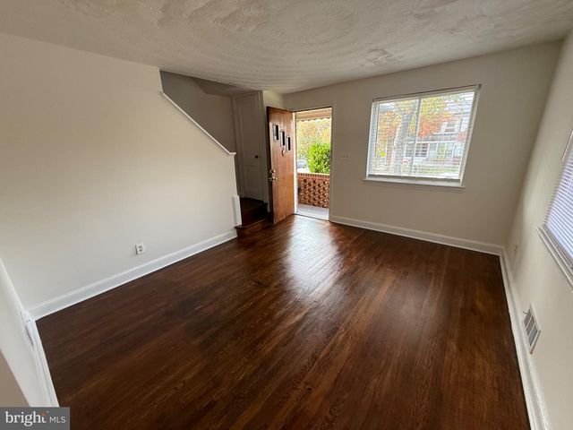 374 CHAPLIN ST SE, Washington, DC 20019