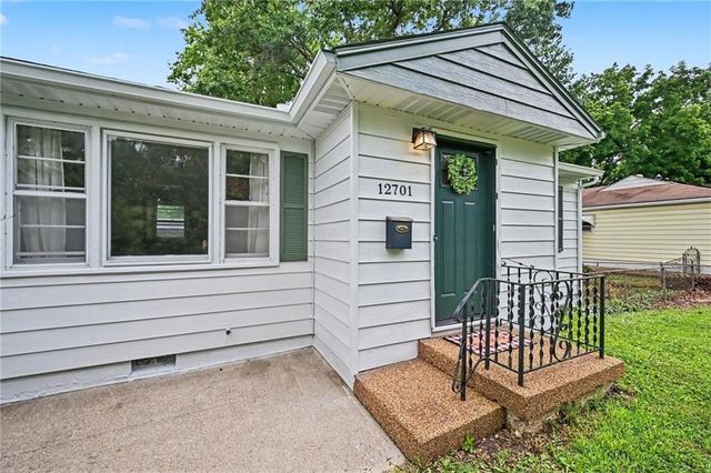 12701 Grandview Road, Grandview, MO 64030