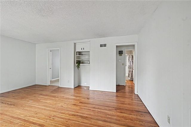 12701 Grandview Road, Grandview, MO 64030