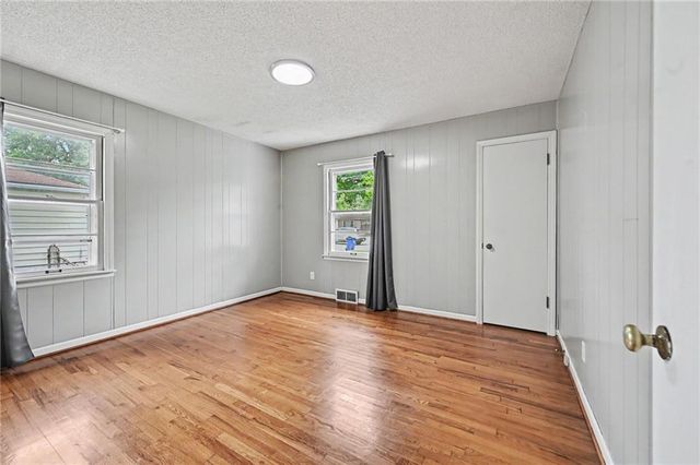 12701 Grandview Road, Grandview, MO 64030