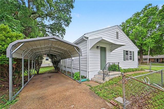 12701 Grandview Road, Grandview, MO 64030