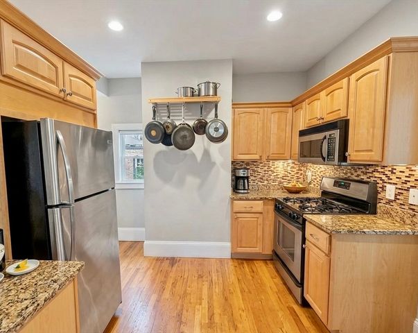 271 K Street 2, Boston, MA 02127