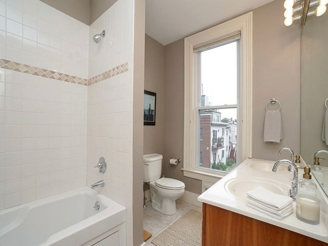 271 K Street 2, Boston, MA 02127