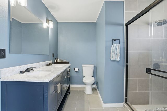 100 Meadow Lake, Seguin, TX 78155