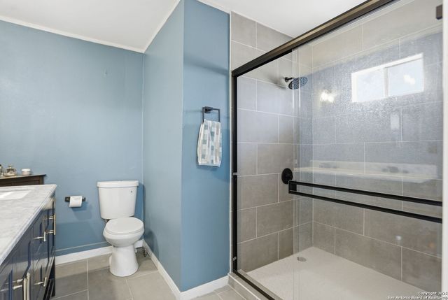 100 Meadow Lake, Seguin, TX 78155