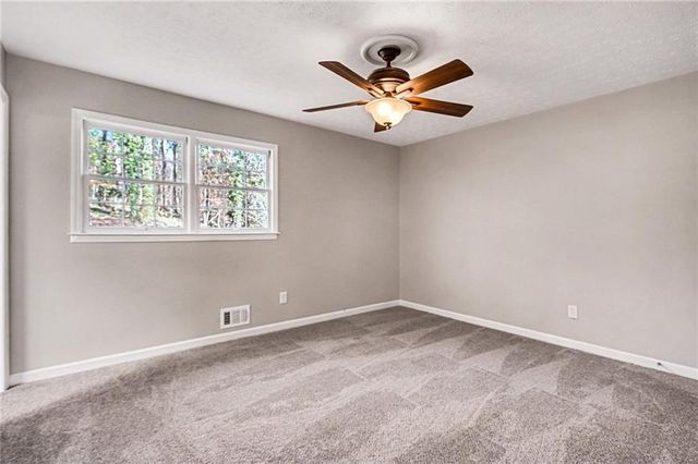 612 The General Avenue, Woodstock, GA 30189