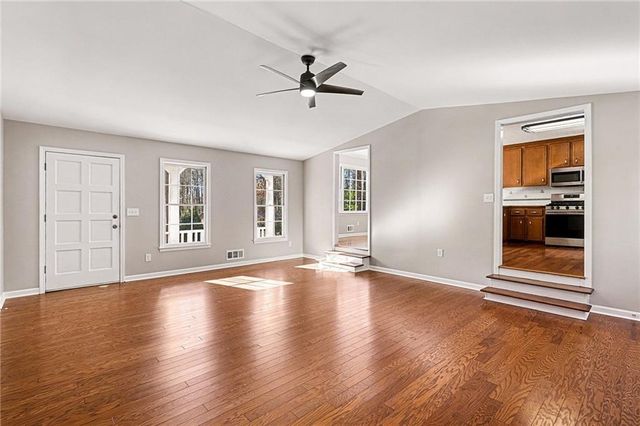 612 The General Avenue, Woodstock, GA 30189