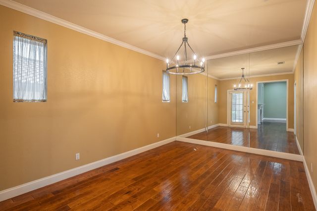 816 S Havenwood Lane, Fort Worth, TX 76112