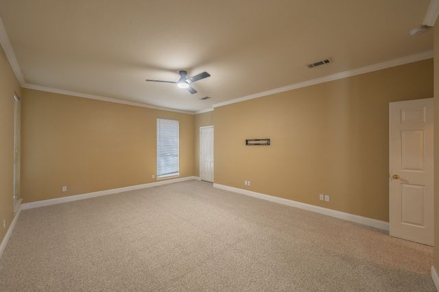 816 S Havenwood Lane, Fort Worth, TX 76112