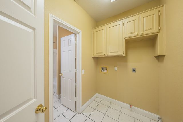 816 S Havenwood Lane, Fort Worth, TX 76112