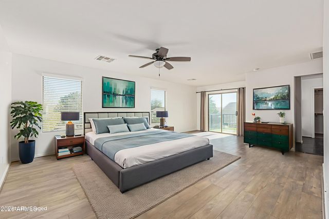 1052 W PAISLEY Drive, San Tan Valley, AZ 85143