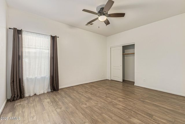 1052 W PAISLEY Drive, San Tan Valley, AZ 85143