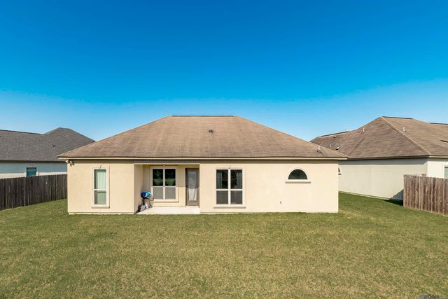 10806 Fenway Ln, Denham Springs, LA 70726