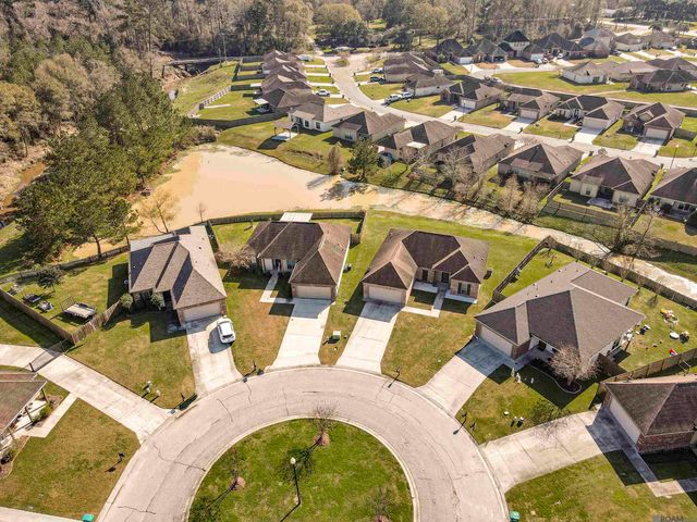 10806 Fenway Ln, Denham Springs, LA 70726