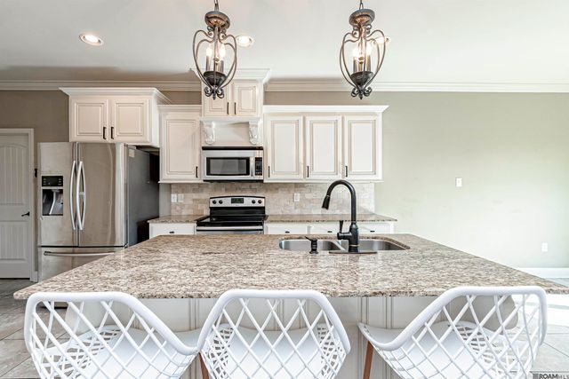 10806 Fenway Ln, Denham Springs, LA 70726