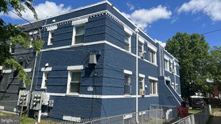 4614 SE HILLSIDE RD SE, Washington, DC 20019