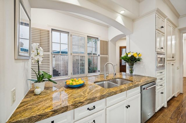 2207 Dunraven Lane, Houston, TX 77019