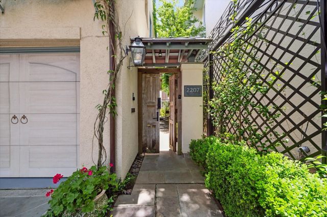 2207 Dunraven Lane, Houston, TX 77019