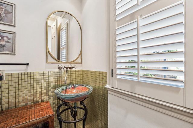 2207 Dunraven Lane, Houston, TX 77019