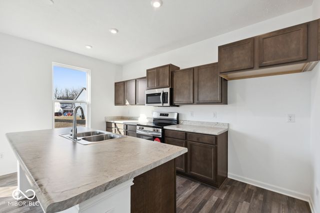 2019 Oak Leaf Way, Shelbyville, IN 46176