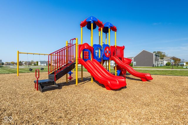 2019 Oak Leaf Way, Shelbyville, IN 46176