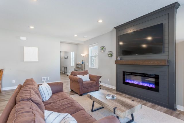 20983 Flaxton Lane, Farmington, MN 55024