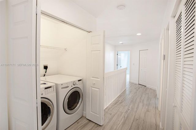 1998 NE 7th Street 104, Deerfield Beach, FL 33441