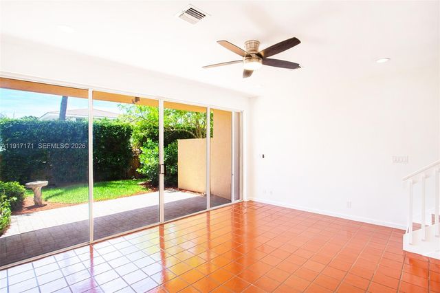1998 NE 7th Street 104, Deerfield Beach, FL 33441