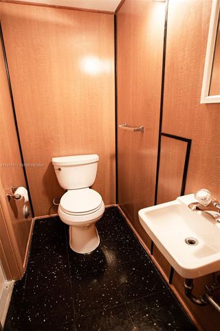 1998 NE 7th Street 104, Deerfield Beach, FL 33441