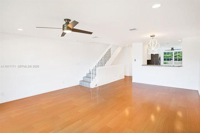 1998 NE 7th Street 104, Deerfield Beach, FL 33441