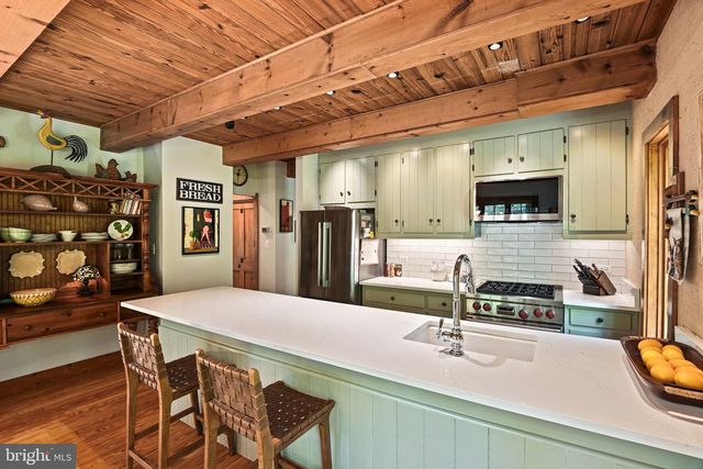 9126 POTOMAC RIDGE RD, Great Falls, VA 22066