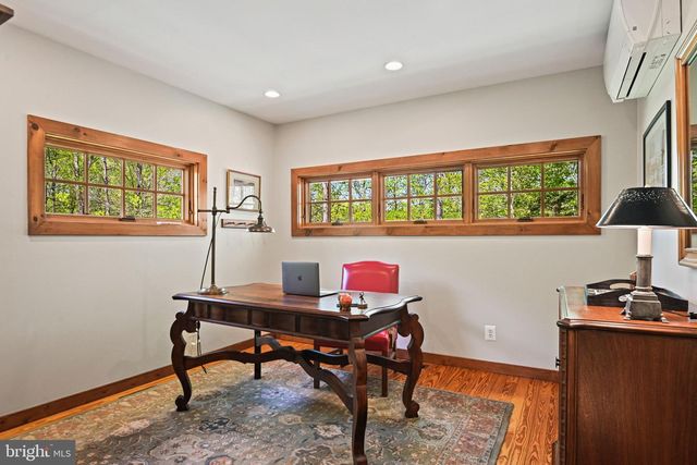 9126 POTOMAC RIDGE RD, Great Falls, VA 22066
