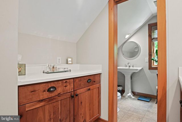 9126 POTOMAC RIDGE RD, Great Falls, VA 22066