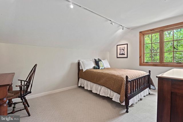 9126 POTOMAC RIDGE RD, Great Falls, VA 22066