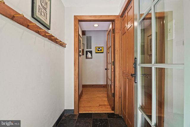 9126 POTOMAC RIDGE RD, Great Falls, VA 22066