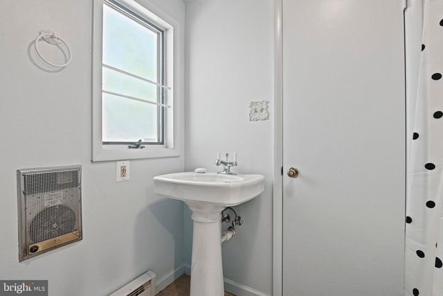 9126 POTOMAC RIDGE RD, Great Falls, VA 22066