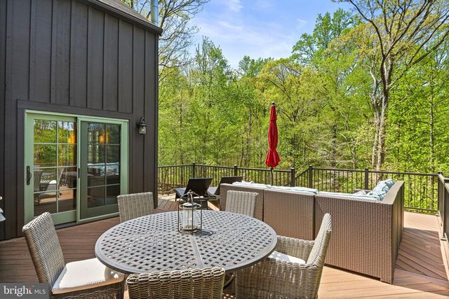 9126 POTOMAC RIDGE RD, Great Falls, VA 22066