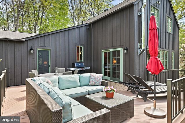 9126 POTOMAC RIDGE RD, Great Falls, VA 22066