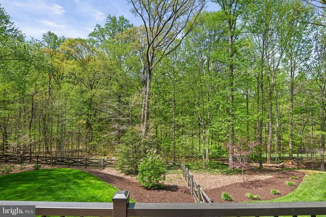 9126 POTOMAC RIDGE RD, Great Falls, VA 22066