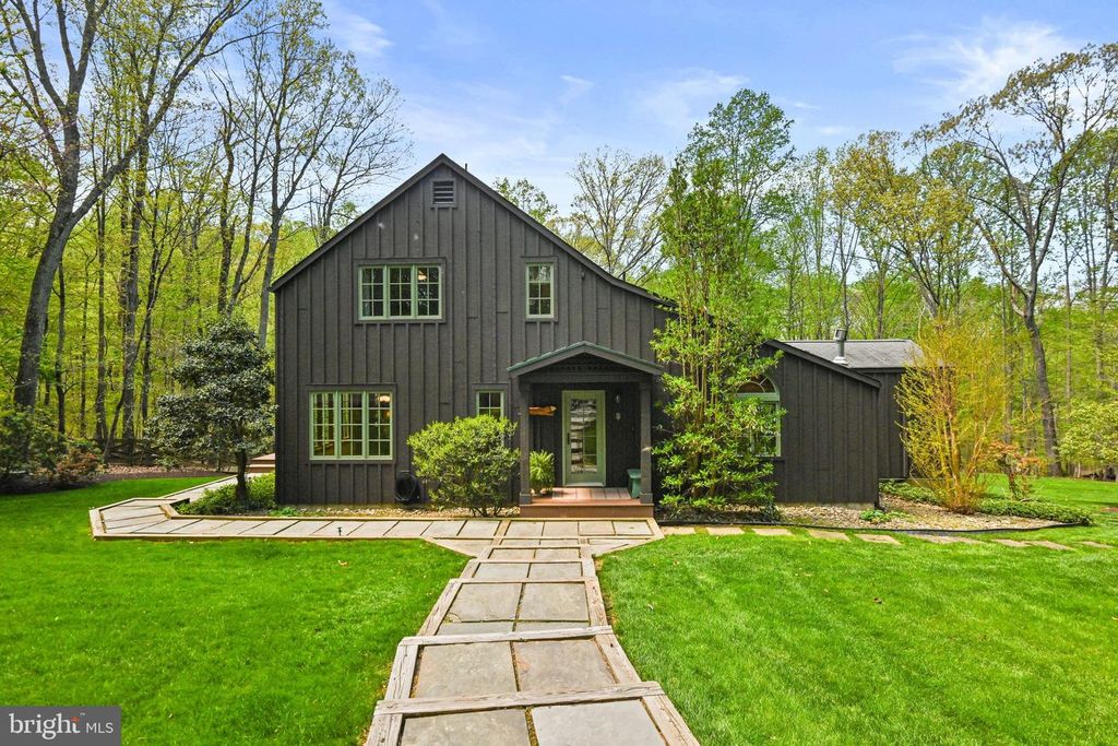 9126 POTOMAC RIDGE RD, Great Falls, VA 22066
