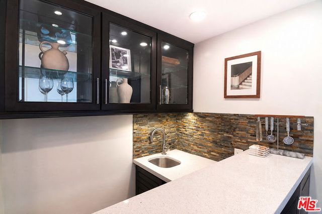 1434 Greenfield Avenue 303, Los Angeles, CA 90025