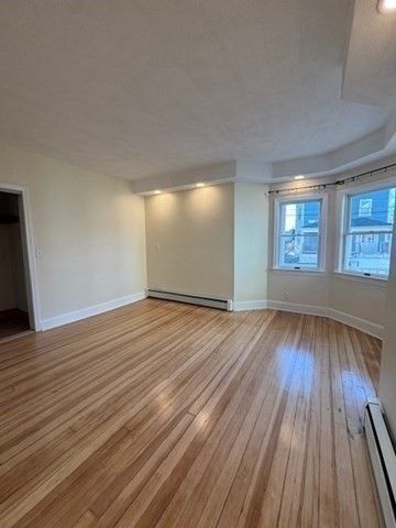 26 Avon 1, Everett, MA 02149