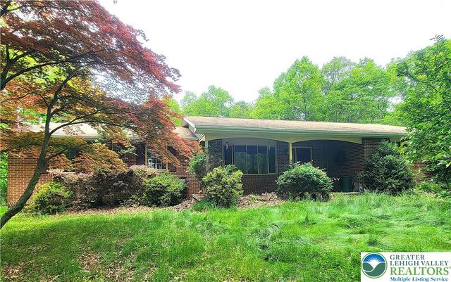150 TWIN OAK Terrace, Pocono Twp, PA 18372