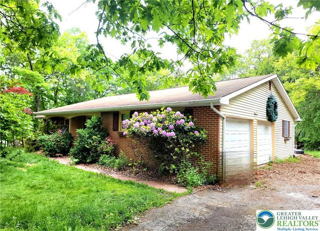 150 TWIN OAK Terrace, Pocono Twp, PA 18372